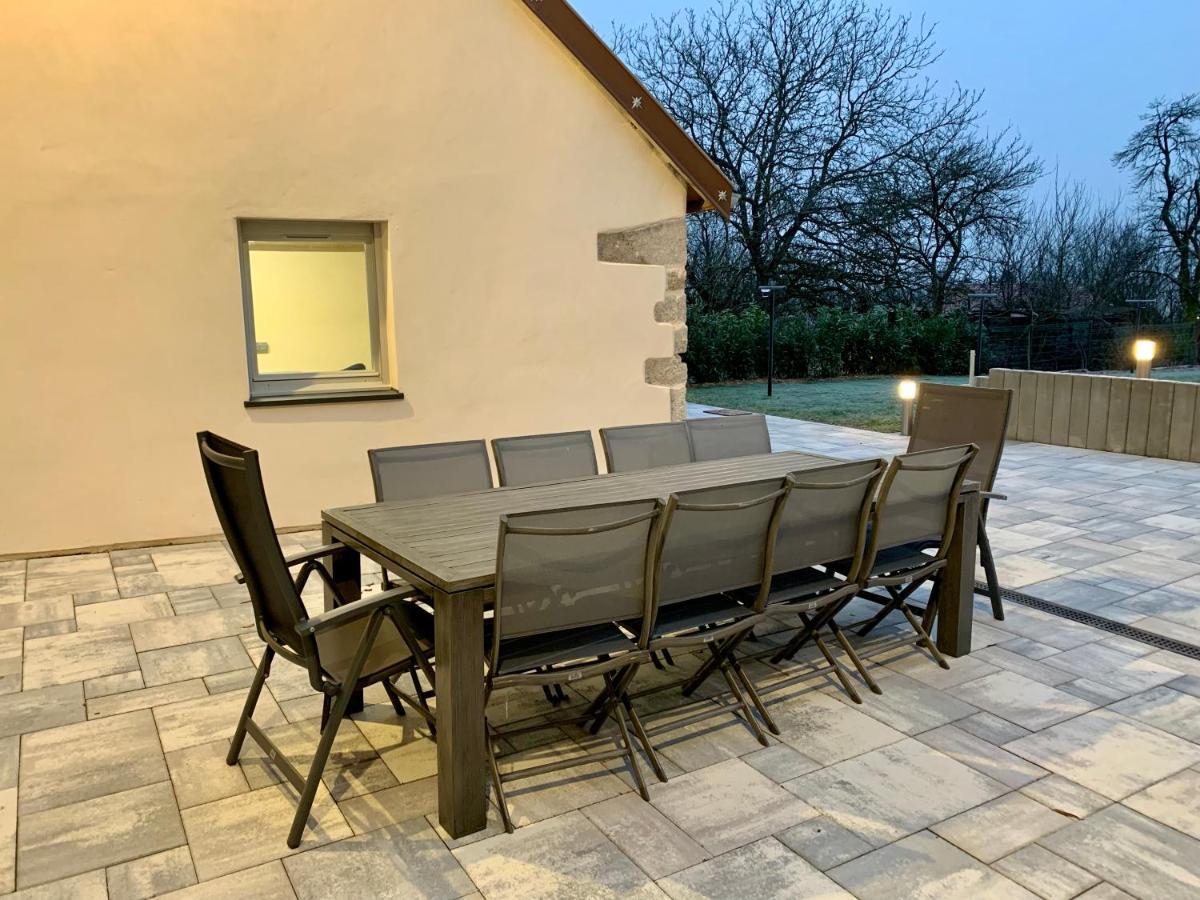 Chez La Rose Luxueuse Cottage Avec Jacuzzi Rouvres-la-Chetive Bagian luar foto