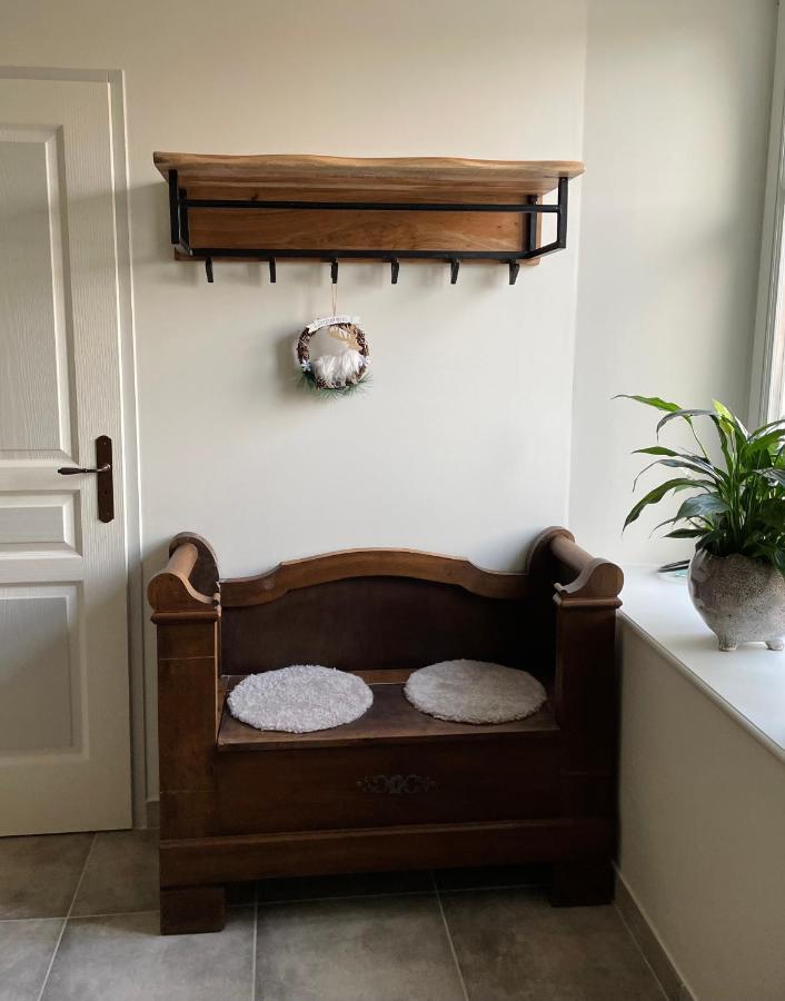 Chez La Rose Luxueuse Cottage Avec Jacuzzi Rouvres-la-Chetive Bagian luar foto