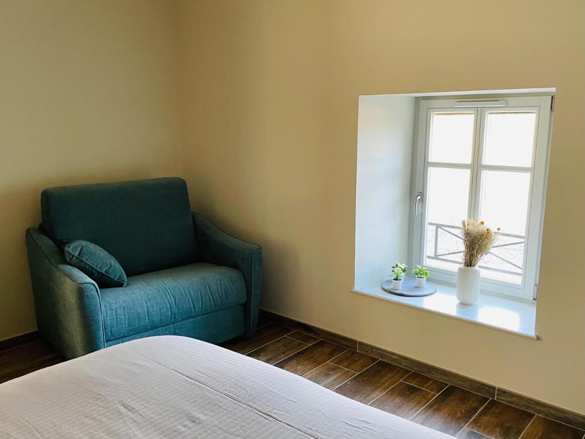 Chez La Rose Luxueuse Cottage Avec Jacuzzi Rouvres-la-Chetive Bagian luar foto