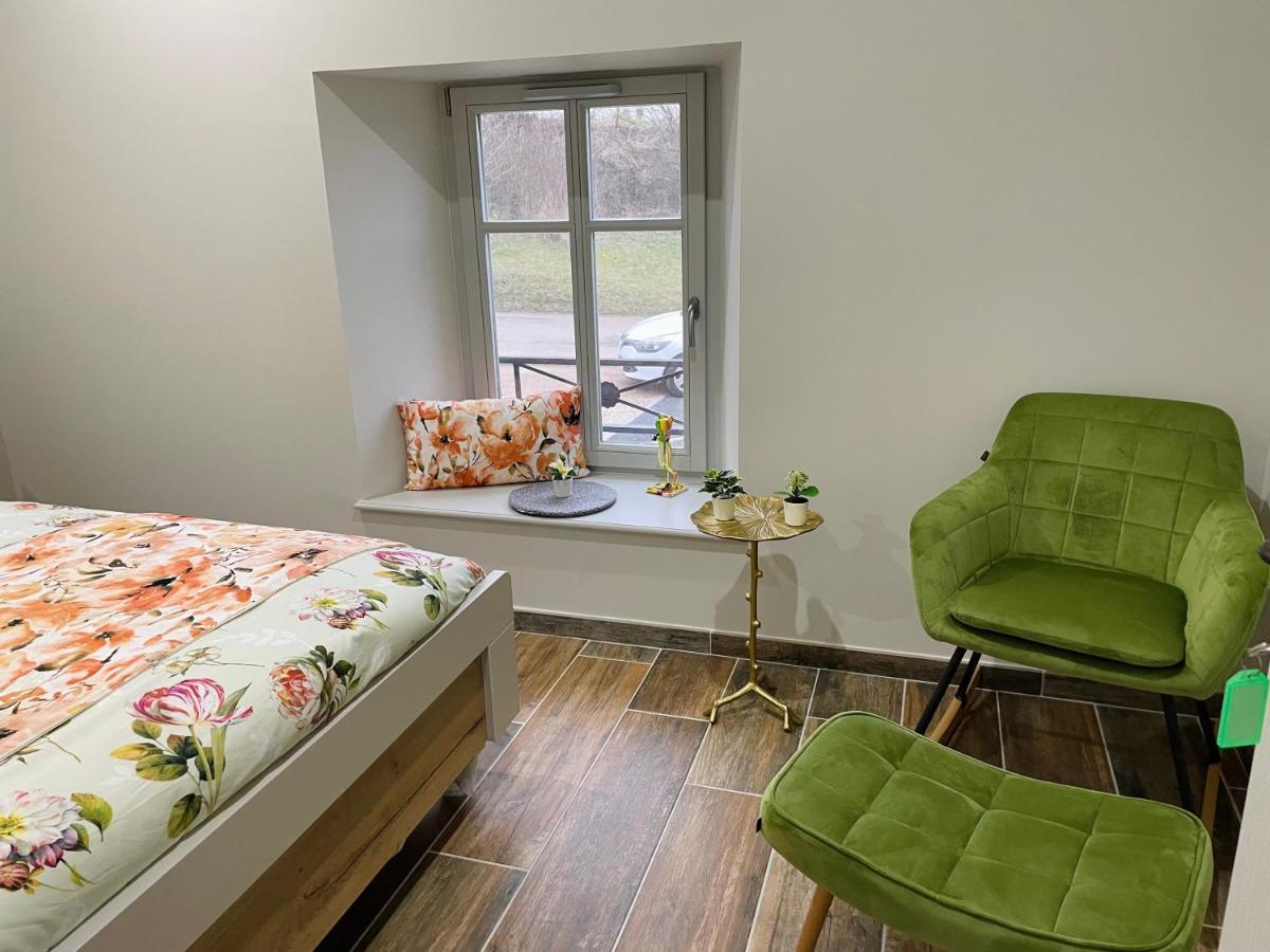 Chez La Rose Luxueuse Cottage Avec Jacuzzi Rouvres-la-Chetive Bagian luar foto